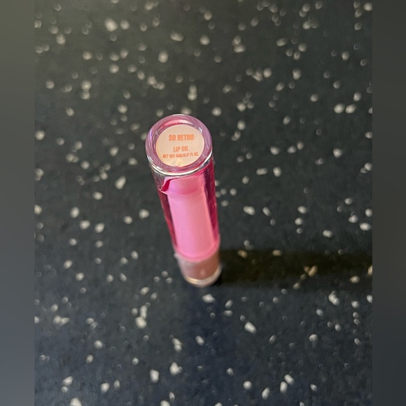 UNFILTERED BEAUTY CO | Pout Potion Lip Oil in So Retro - Picture 6 of 7